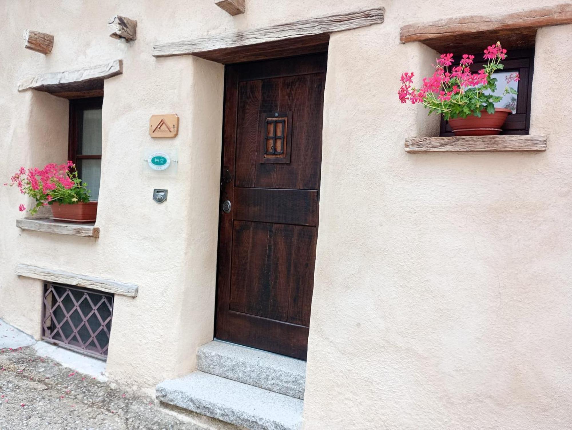 B&B E Home Restaurant S'Ispera Monolocale Uso Esclusivo Fonni Exterior foto